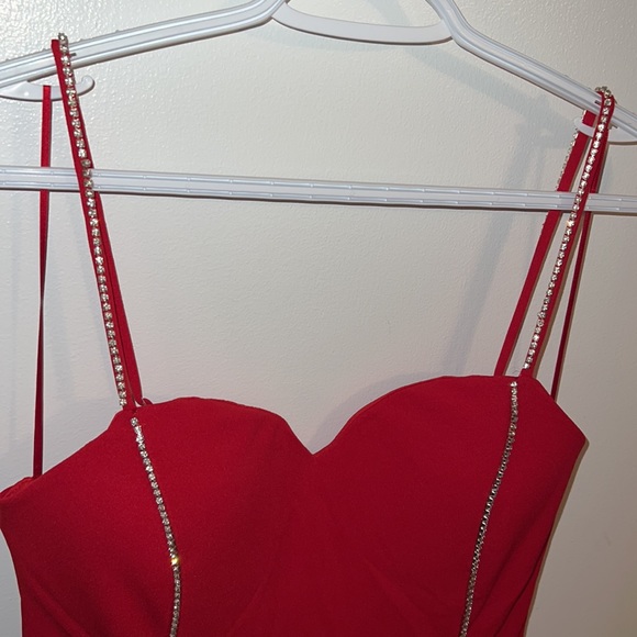 STONE COLD DIVA MIDI DRESS RED FASHIONNOVA - Picture 2 of 6